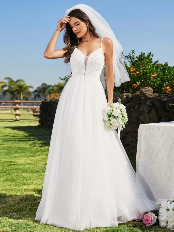 Robe blanche à bretelles 1