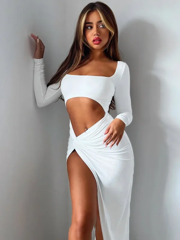 Robe fendue blanche 1